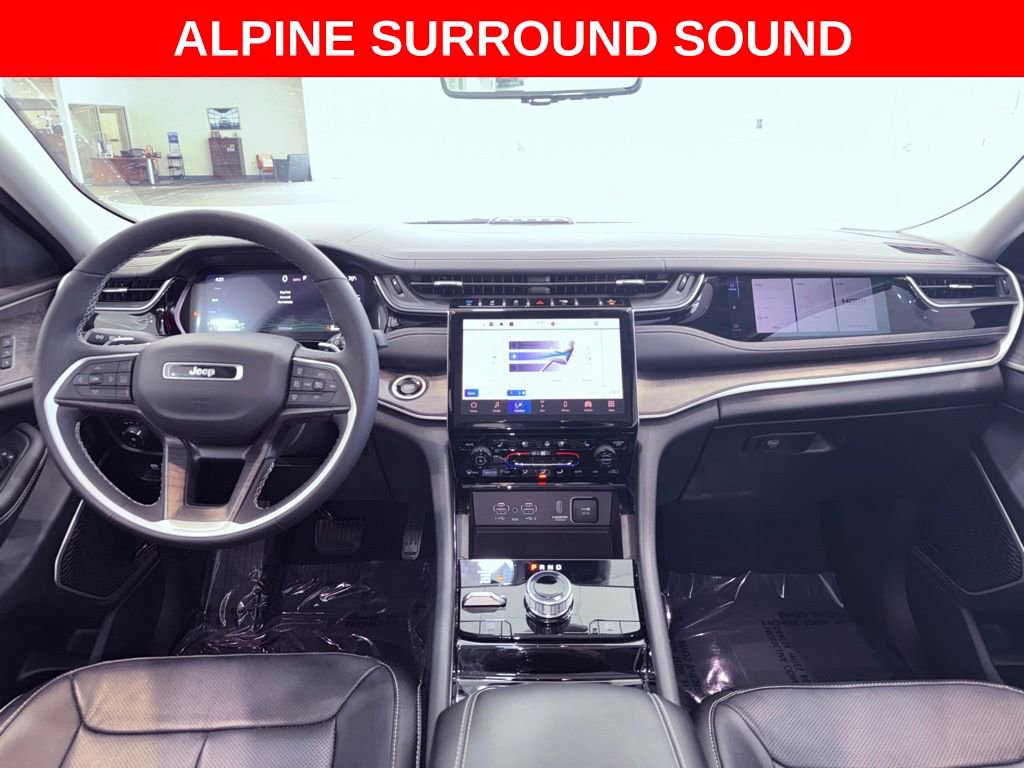 Used 2022 Jeep Grand Cherokee Limited 4xe w/ Luxury Tech Group II AWD/4WD image 13