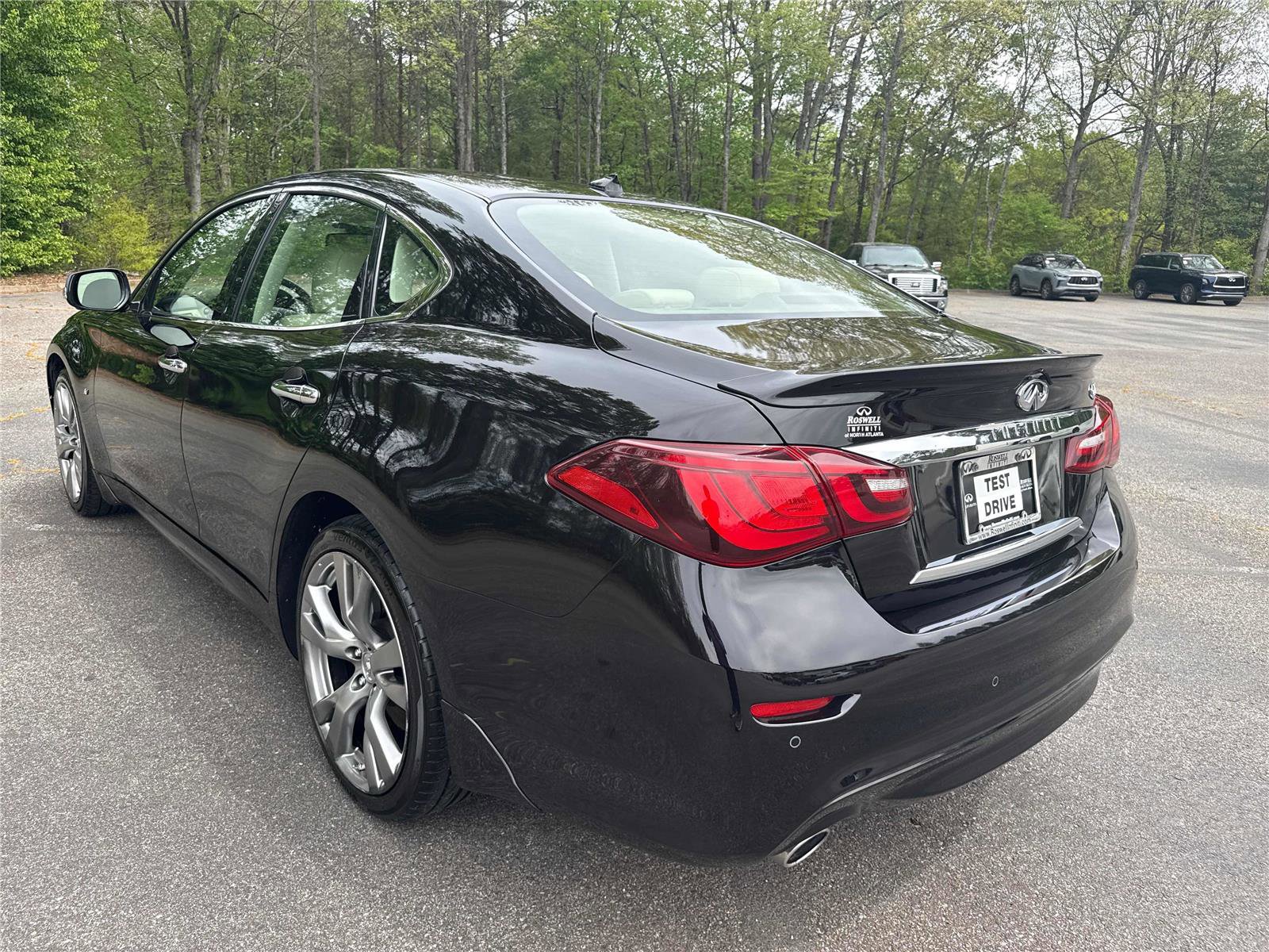 Used 2015 INFINITI Q70 3.7 w/ Technology Package image 8