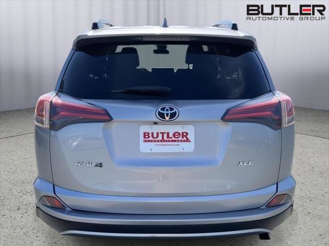 Certified 2018 Toyota RAV4 XLE FWD image 4