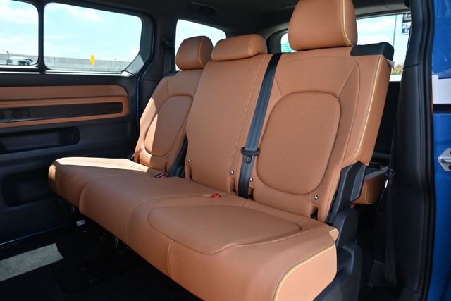 New 2025 Volkswagen ID. Buzz Pro S image 17