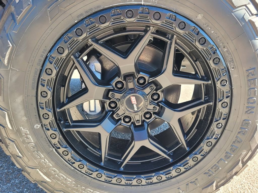 New 2026 Chevrolet Silverado 1500 Custom w/ Turbomax Blackout Package RWD image 11
