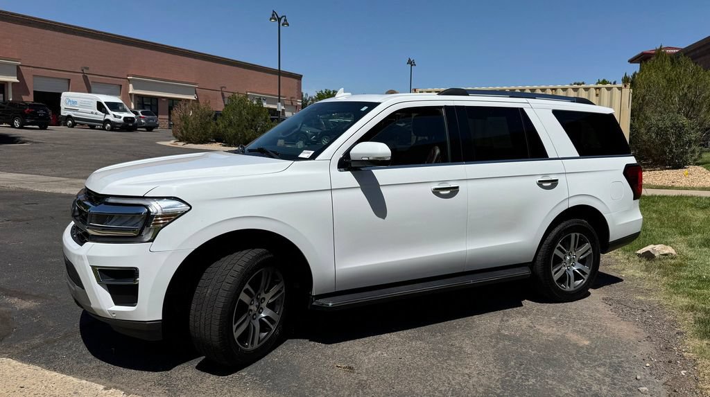 Used 2022 Ford Expedition Limited AWD/4WD image 4