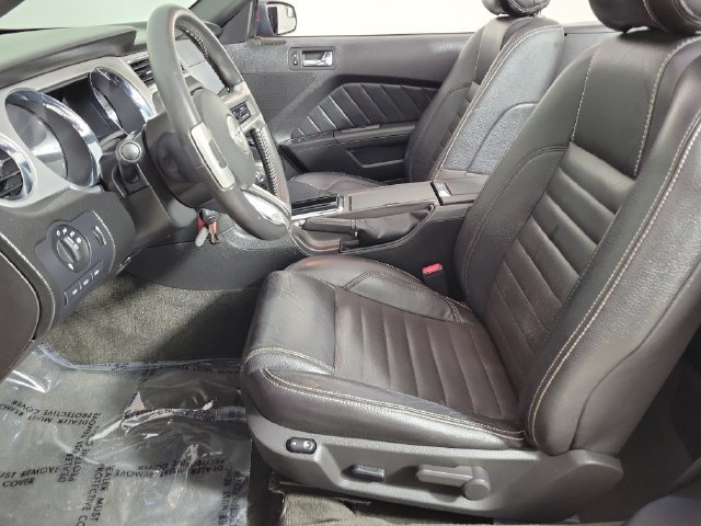 Used 2012 Ford Mustang GT Premium w/ Comfort Pkg RWD image 18