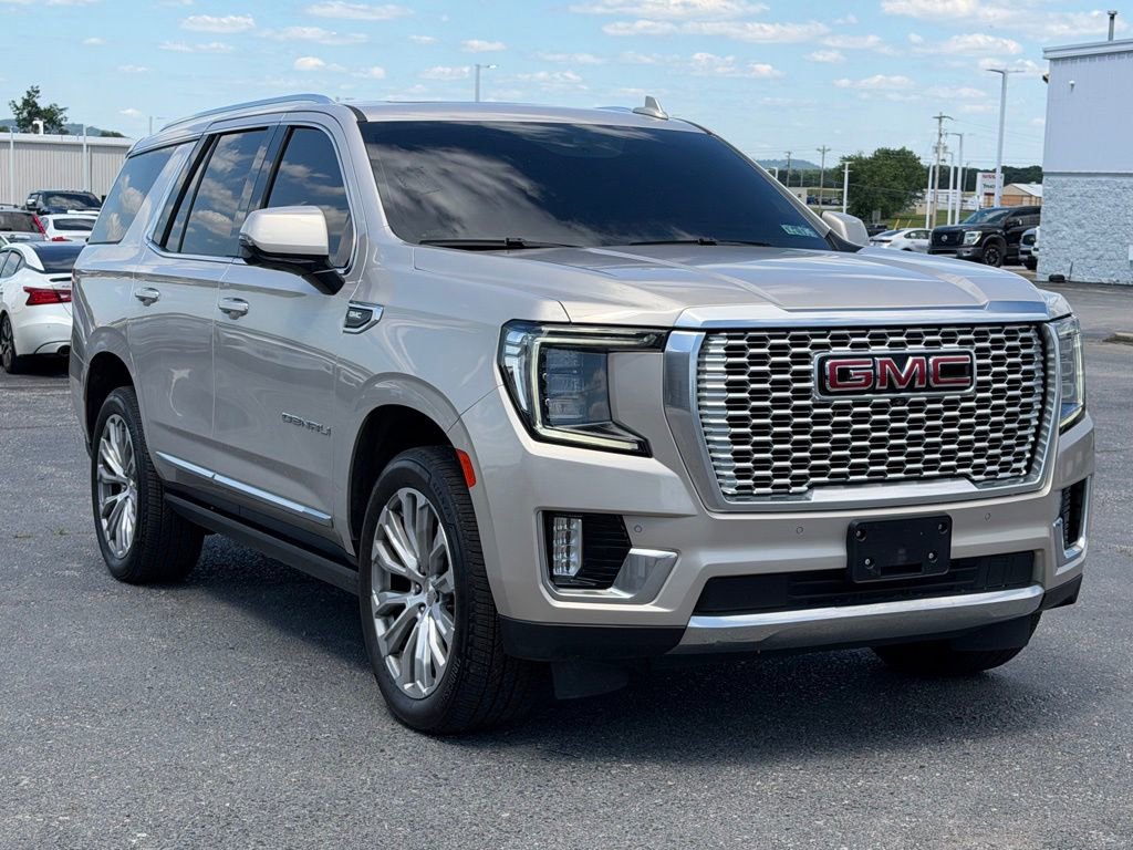 Used 2022 GMC Yukon Denali AWD/4WD image 2