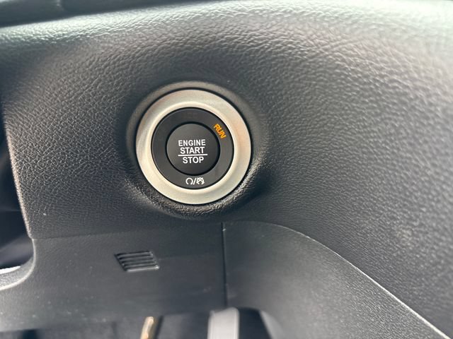 New 2027 Chrysler Pacifica Select w/ Family Tech Group FWD image 18