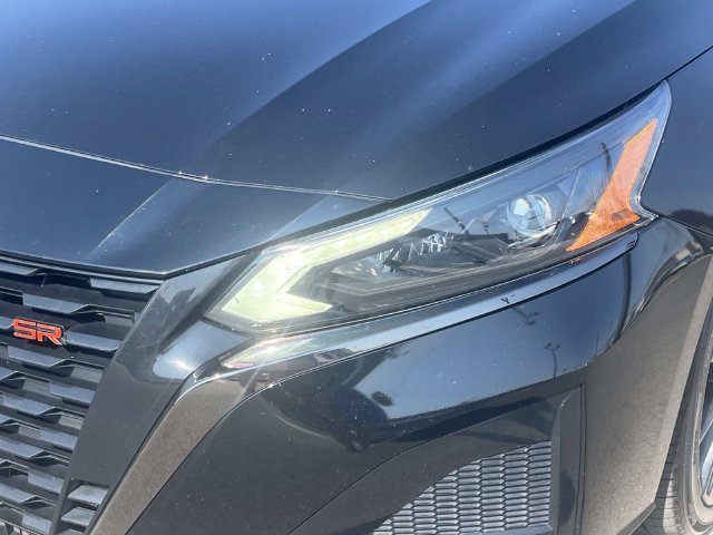 Used 2023 Nissan Altima 2.0 SR FWD image 9