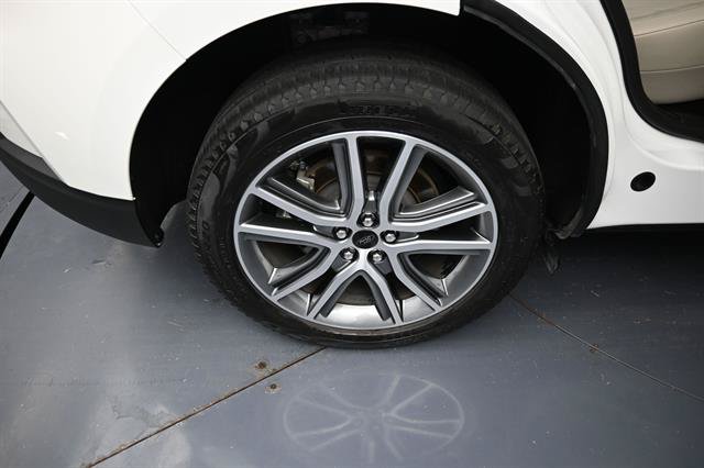 Certified 2024 Ford Edge Titanium AWD/4WD image 23