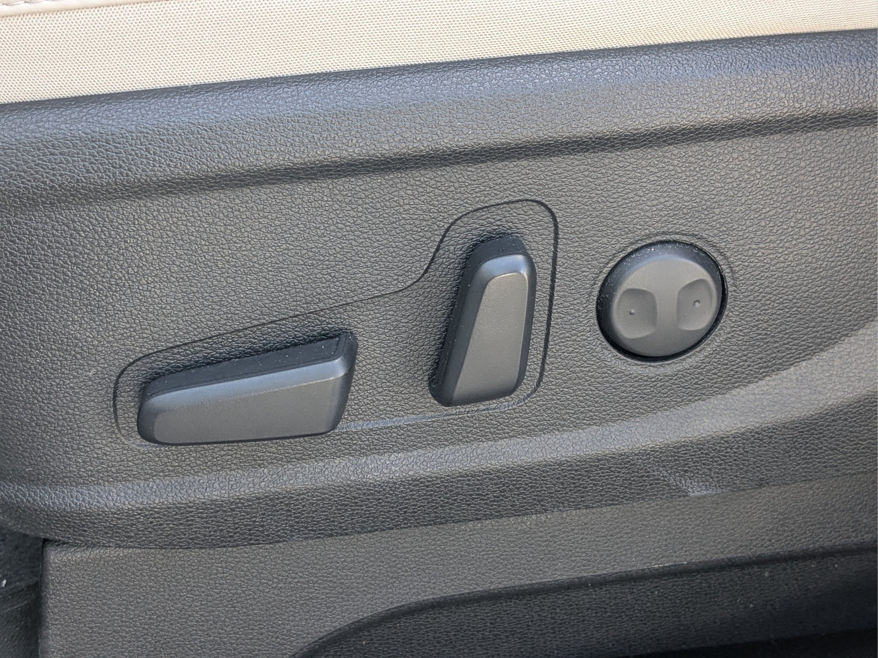 Used 2024 Kia Telluride S w/ S Sunroof Package FWD image 17