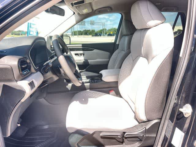Certified 2023 Honda Pilot LX image 11