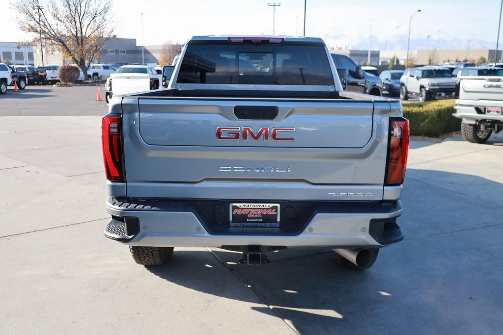 Used 2025 GMC Sierra 3500 Denali w/ Denali Reserve Package image 5