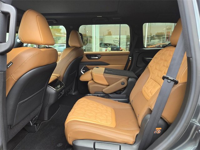 New 2025 Nissan Armada Platinum Reserve image 12