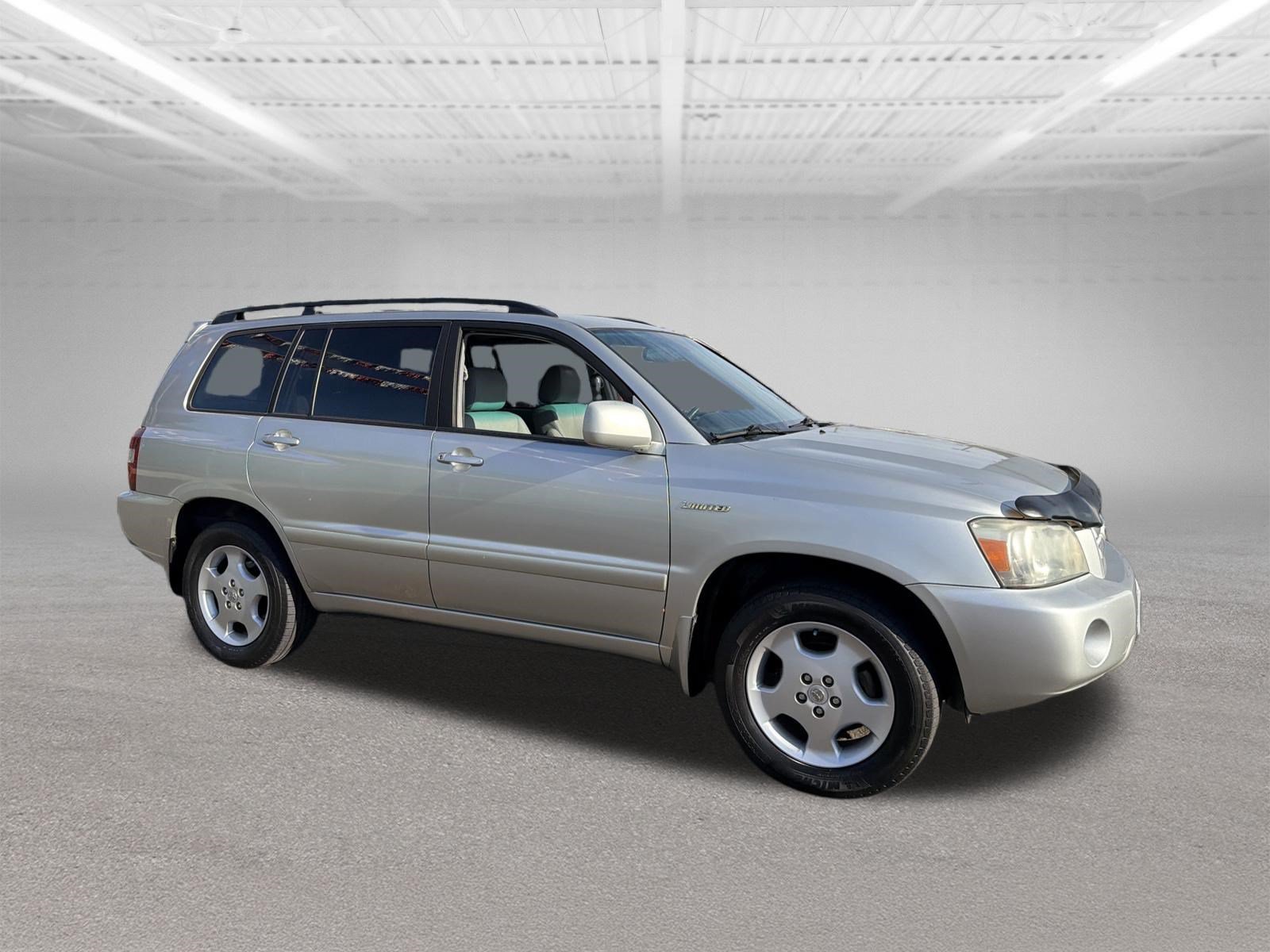 Used 2005 Toyota Highlander 4WD V6 w/ 3rd Row image 6