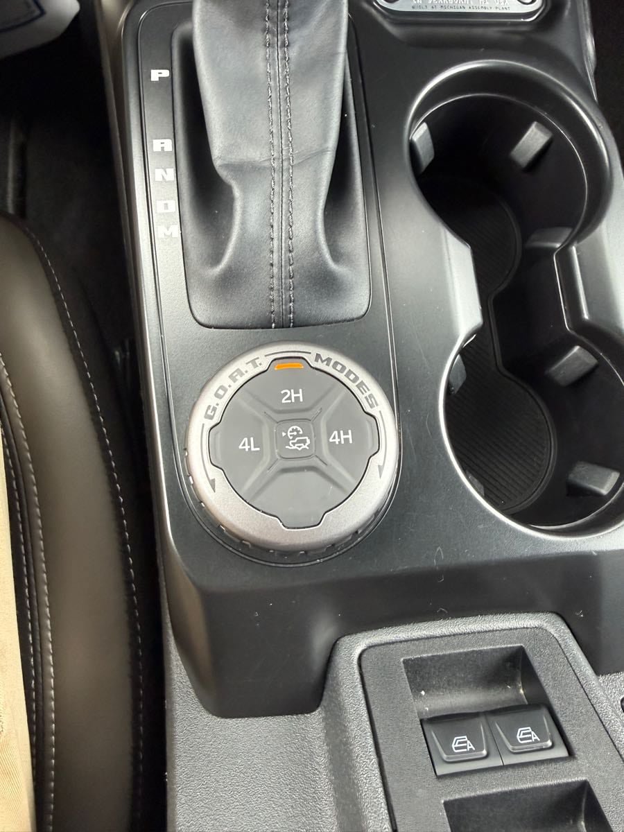 Used 2025 Ford Bronco Outer Banks AWD/4WD image 22