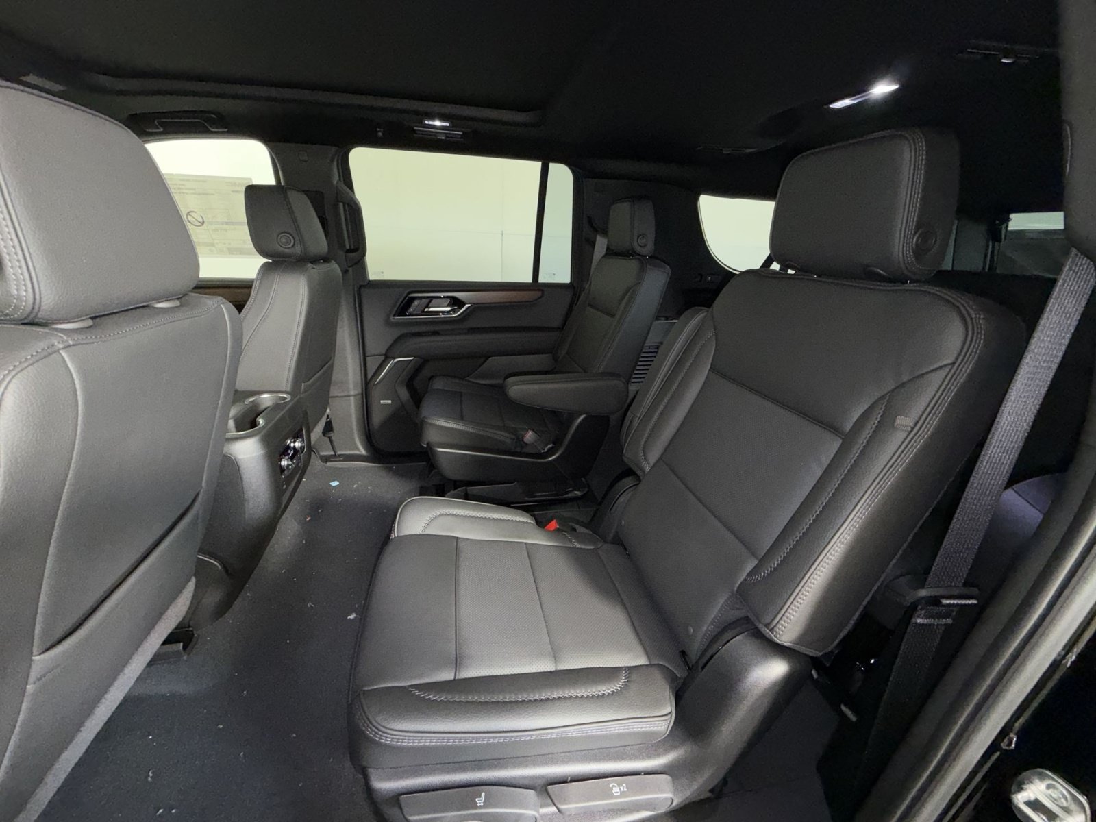New 2026 GMC Yukon XL Denali w/ Sun & Power Step Package AWD/4WD image 25