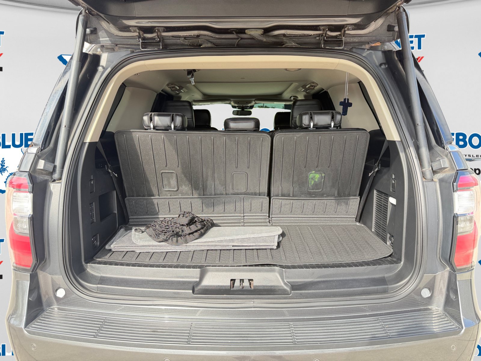 Used 2019 Ford Expedition Platinum RWD image 22