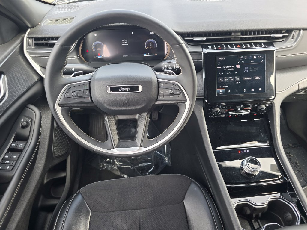 Used 2023 Jeep Grand Cherokee Altitude AWD/4WD image 24