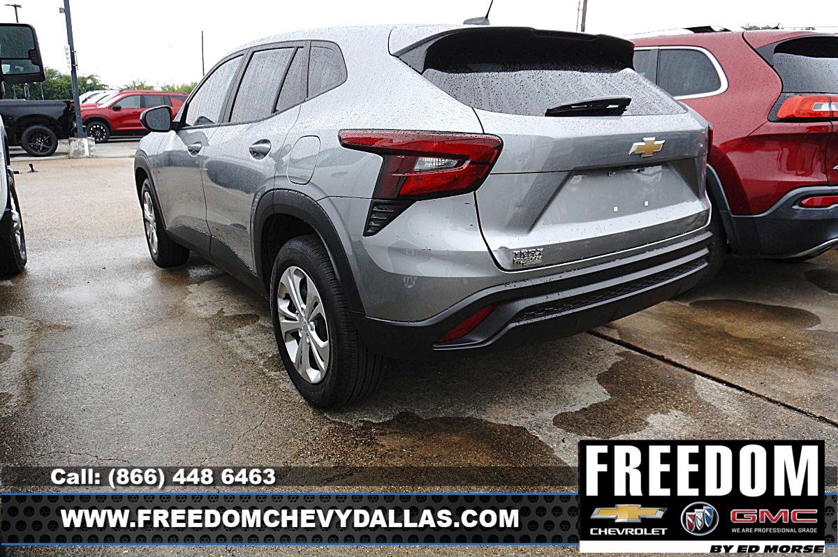 Certified 2026 Chevrolet Trax LS FWD image 5