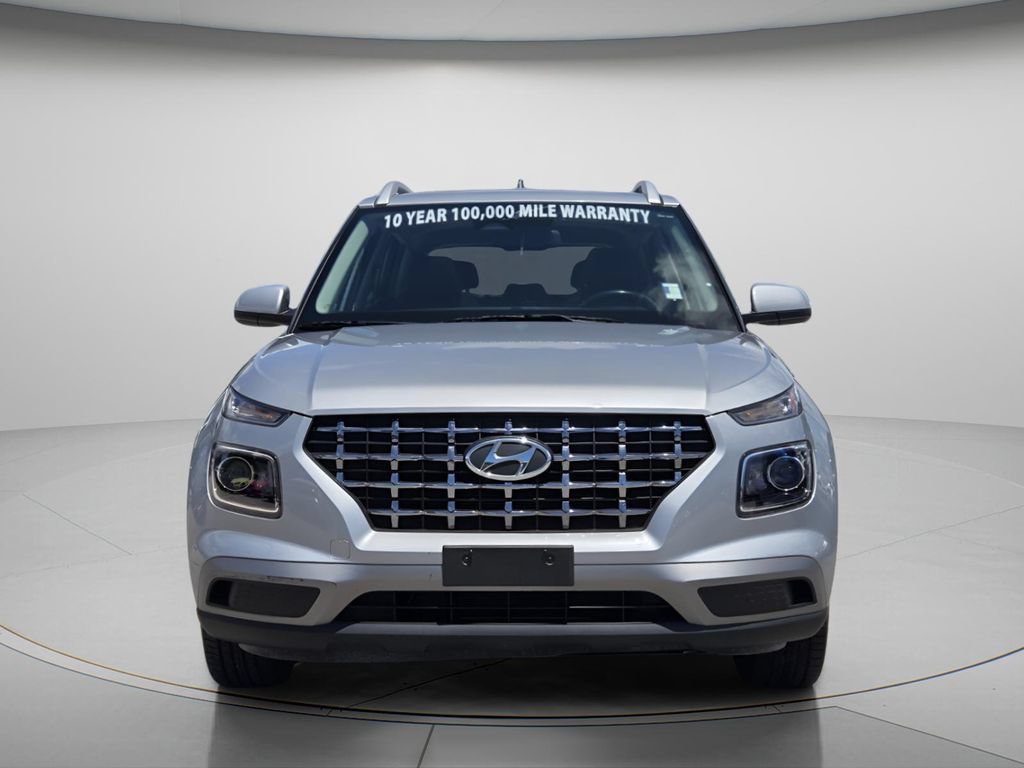 Used 2023 Hyundai Venue SEL FWD image 5