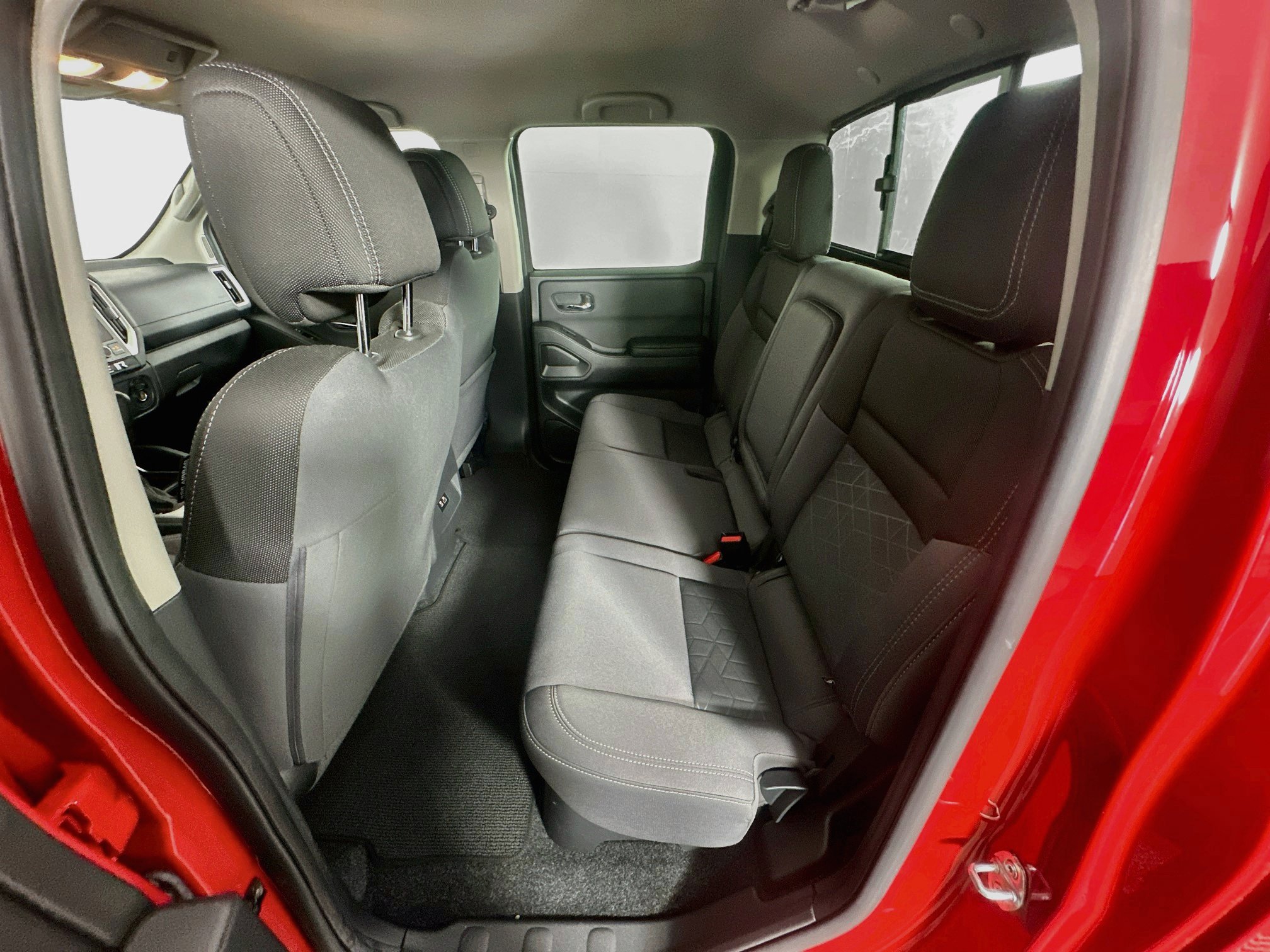 Used 2026 Nissan Frontier SV RWD image 29