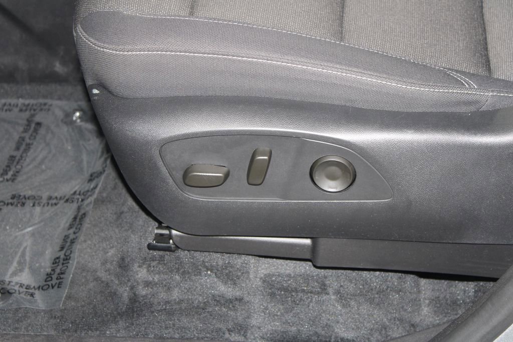 Used 2024 Chevrolet Traverse LT image 19