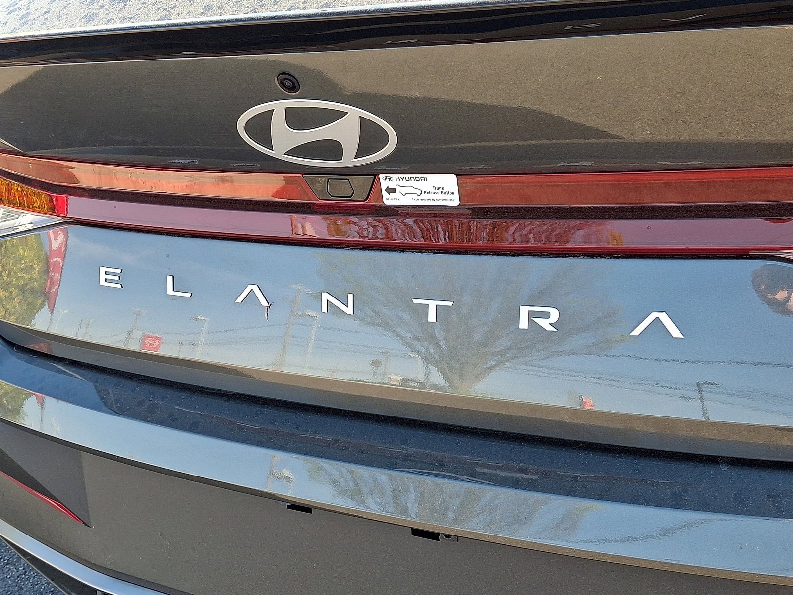 Certified 2025 Hyundai Elantra Sport FWD image 30
