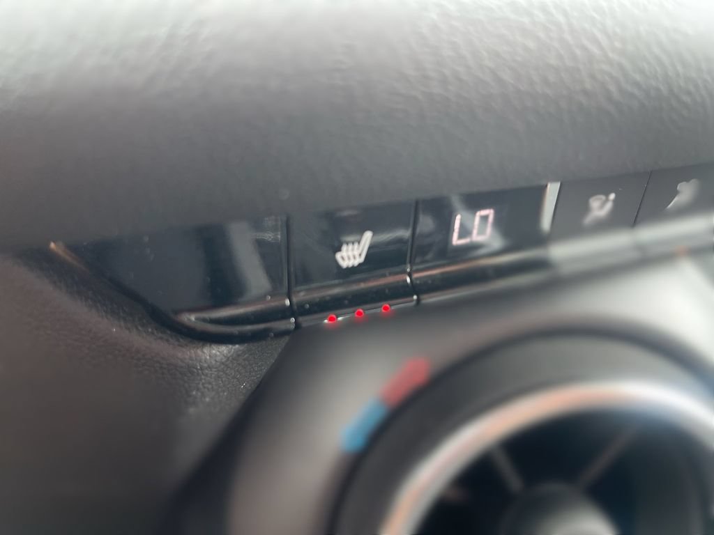 Used 2019 Chevrolet Blazer LT FWD image 28