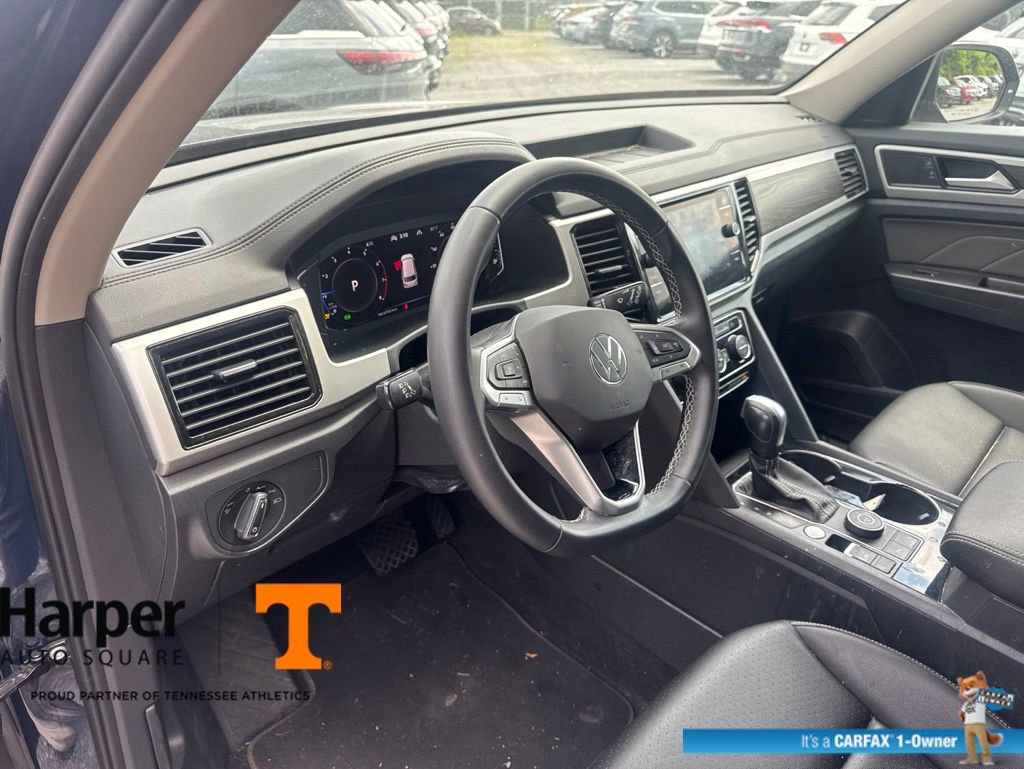 Used 2023 Volkswagen Atlas SE w/ Black Wheel Package AWD/4WD image 12