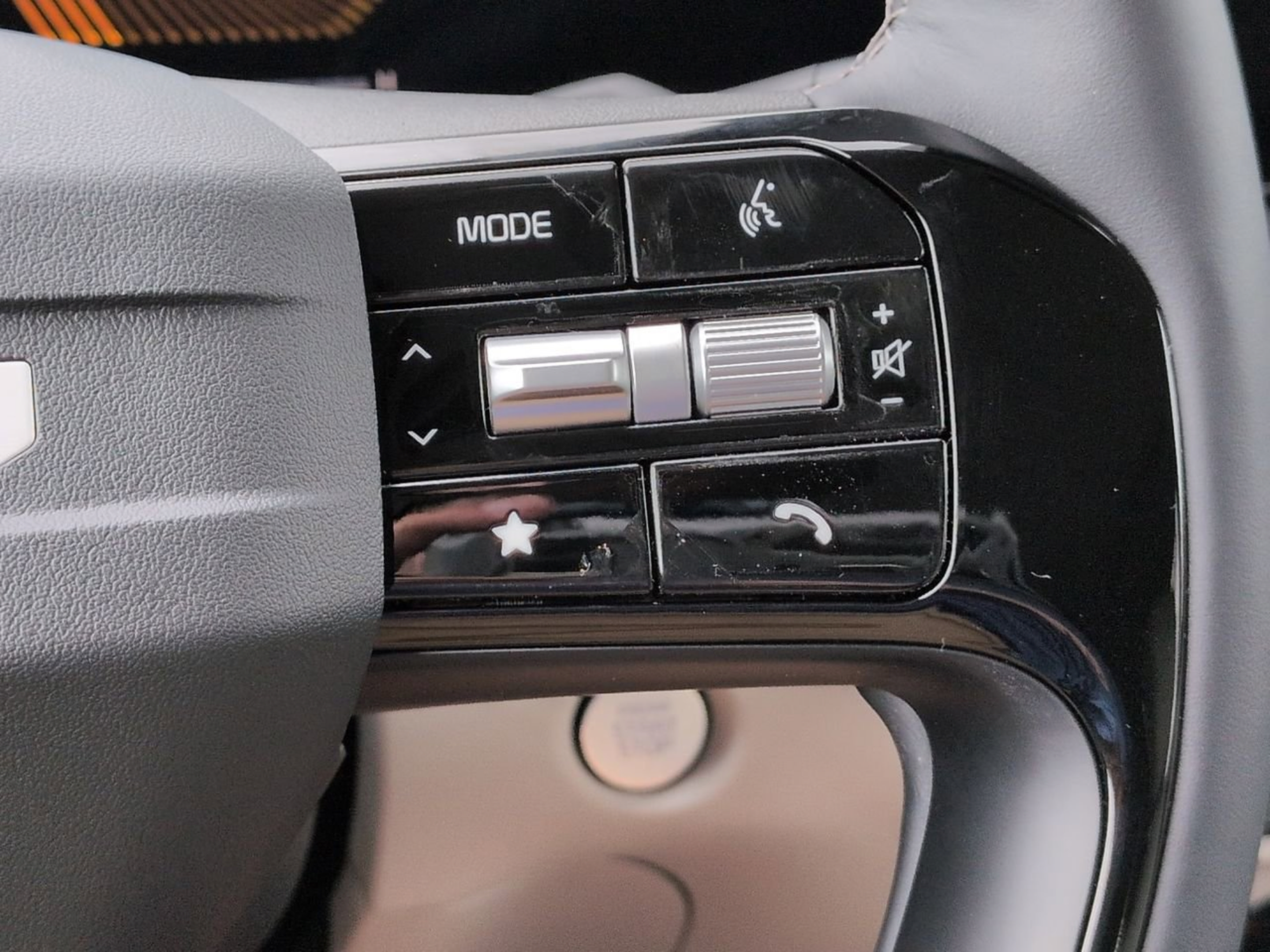 New 2026 Kia Sorento S w/ S Panoramic Sunroof Package FWD image 31