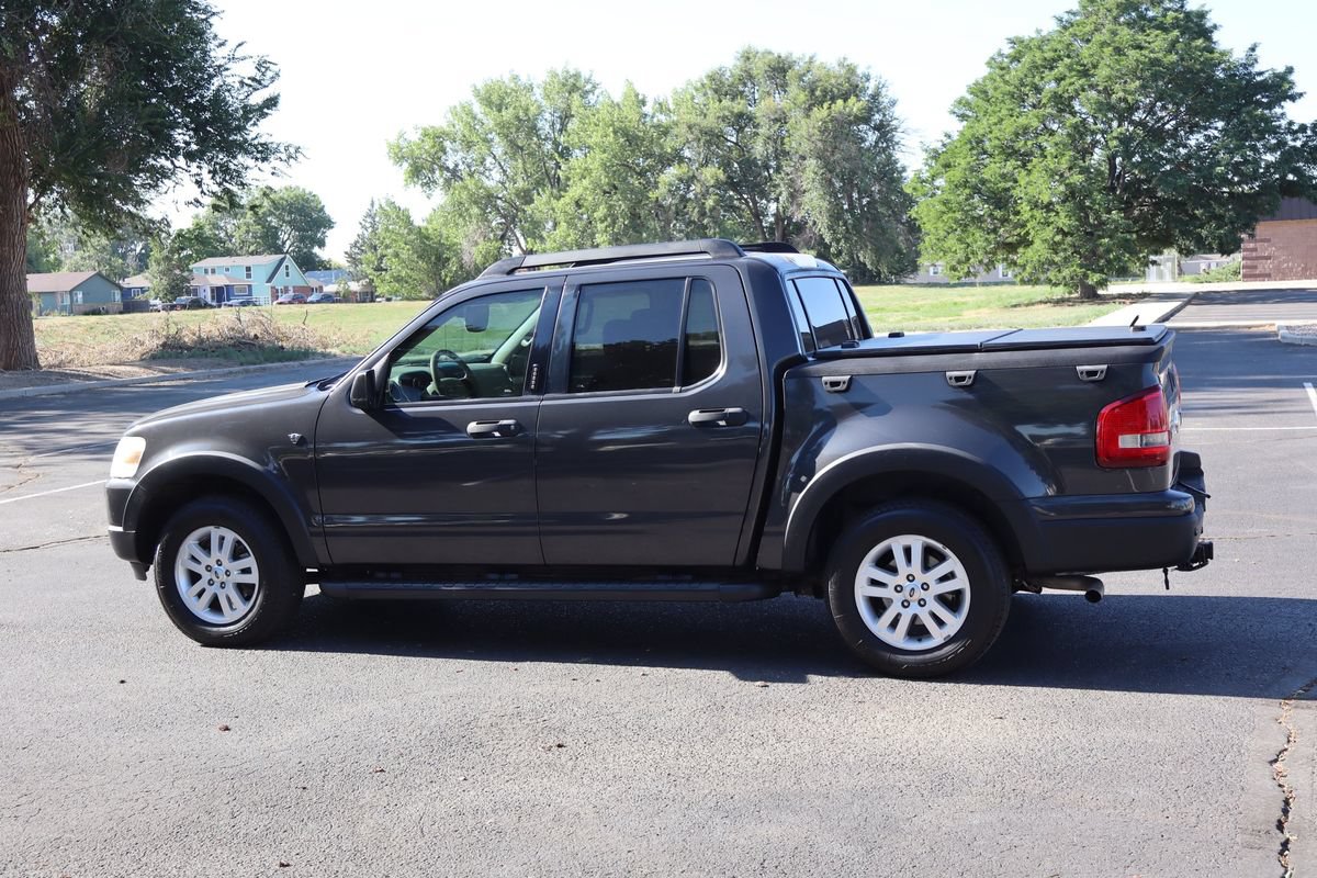 Used 2007 Ford Explorer Sport Trac XLT AWD/4WD image 8
