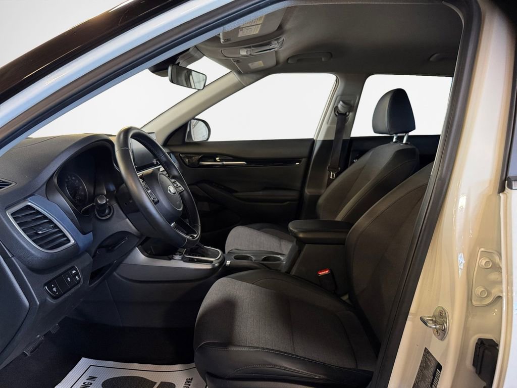 Used 2021 Kia Seltos S image 12
