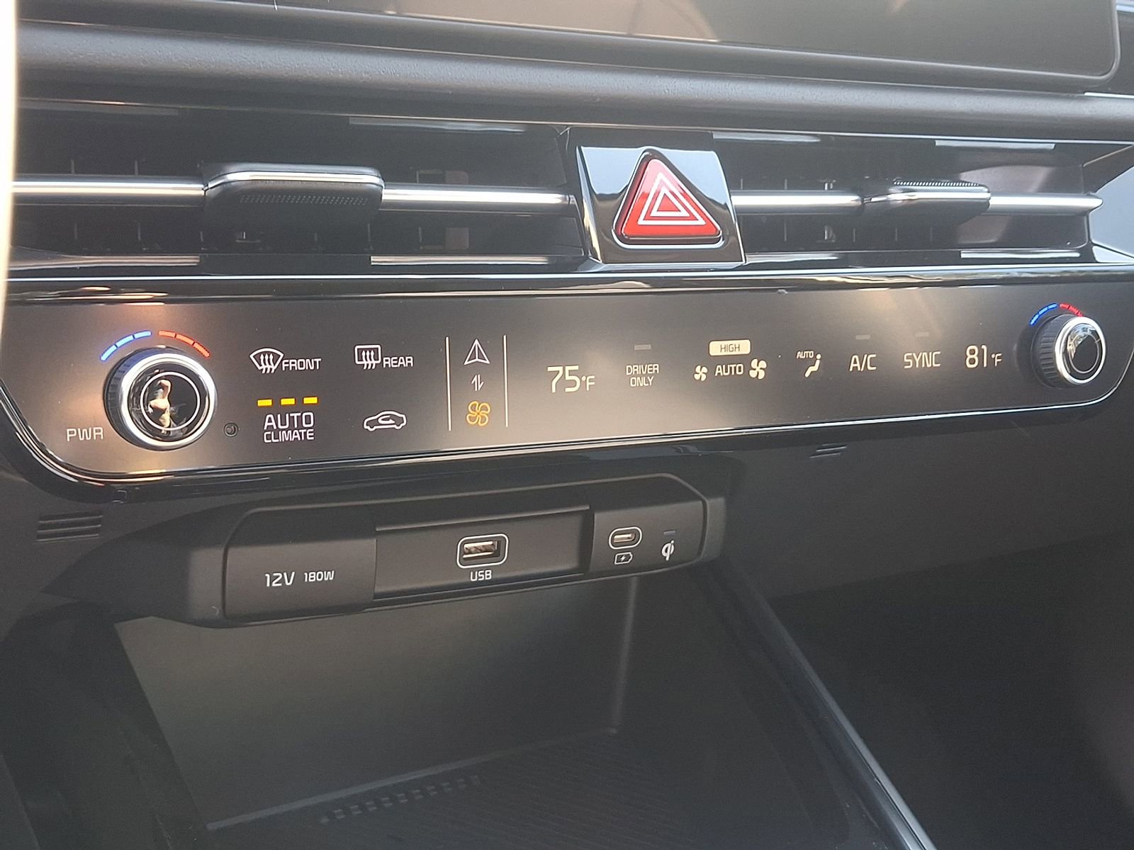 New 2025 Kia Niro EX w/ EX Cold Weather Package image 16