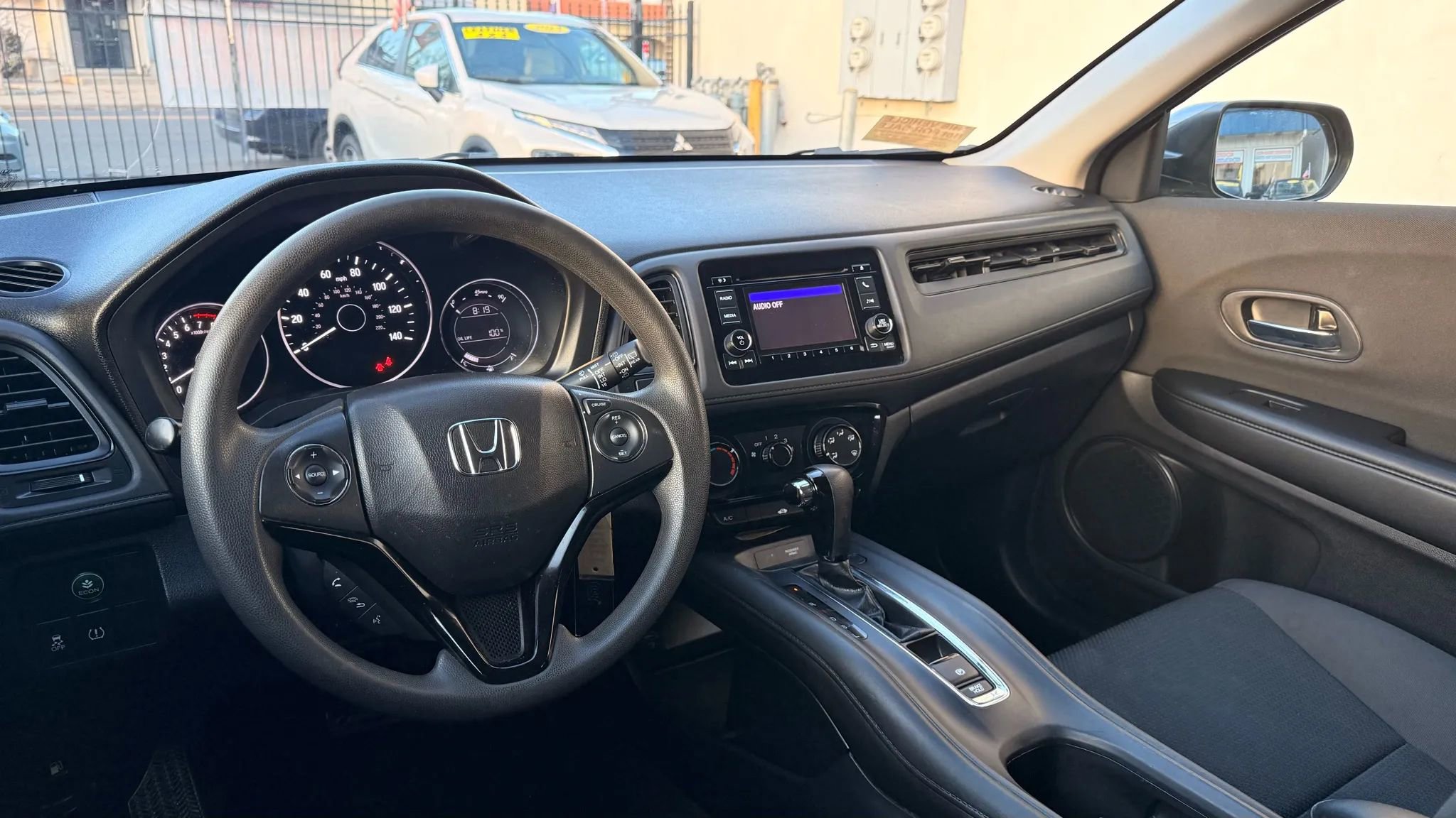 Used 2022 Honda HR-V LX image 17