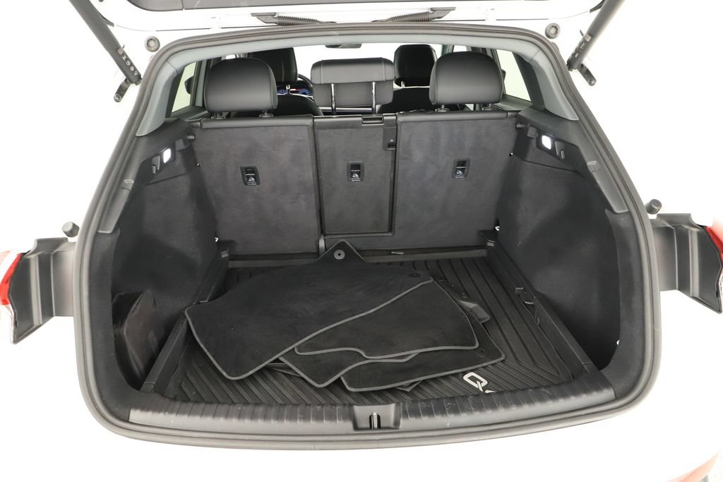Certified 2024 Audi Q4 e-tron Prestige AWD/4WD image 34
