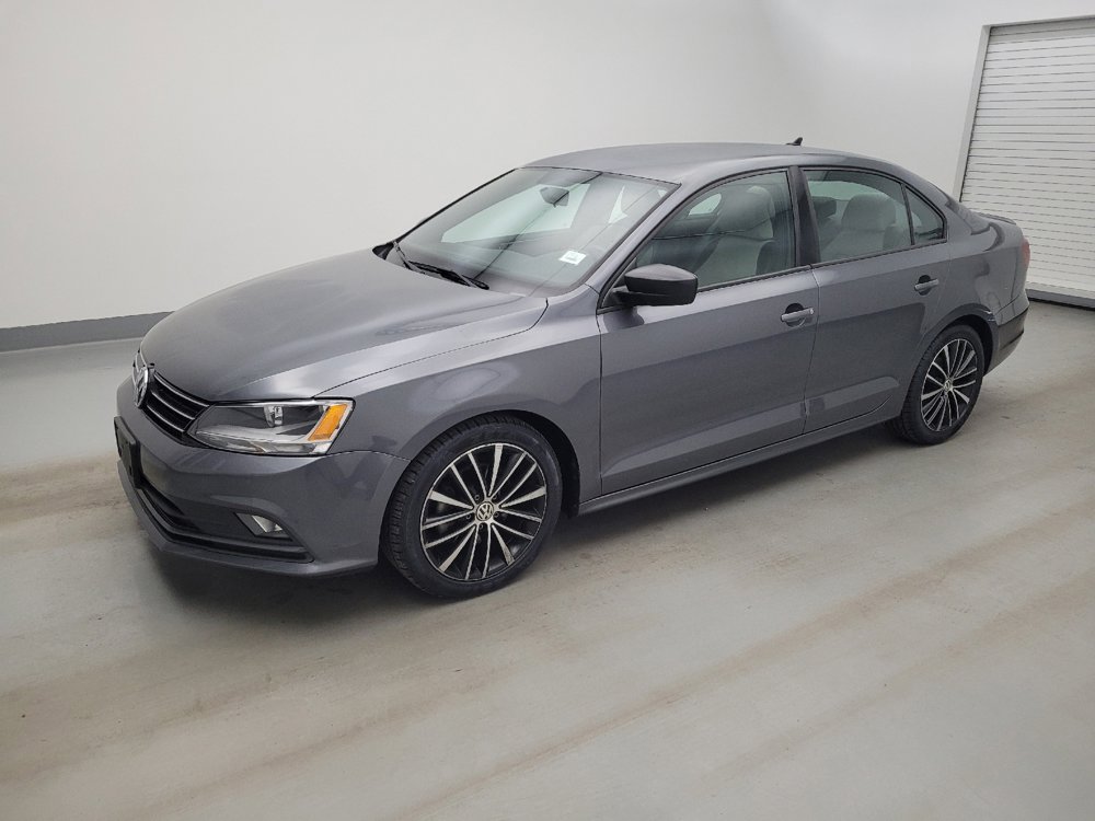 Used 2016 Volkswagen Jetta Sport FWD image 2
