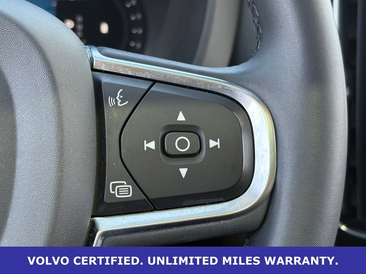 Certified 2023 Volvo XC60 B5 Core image 19