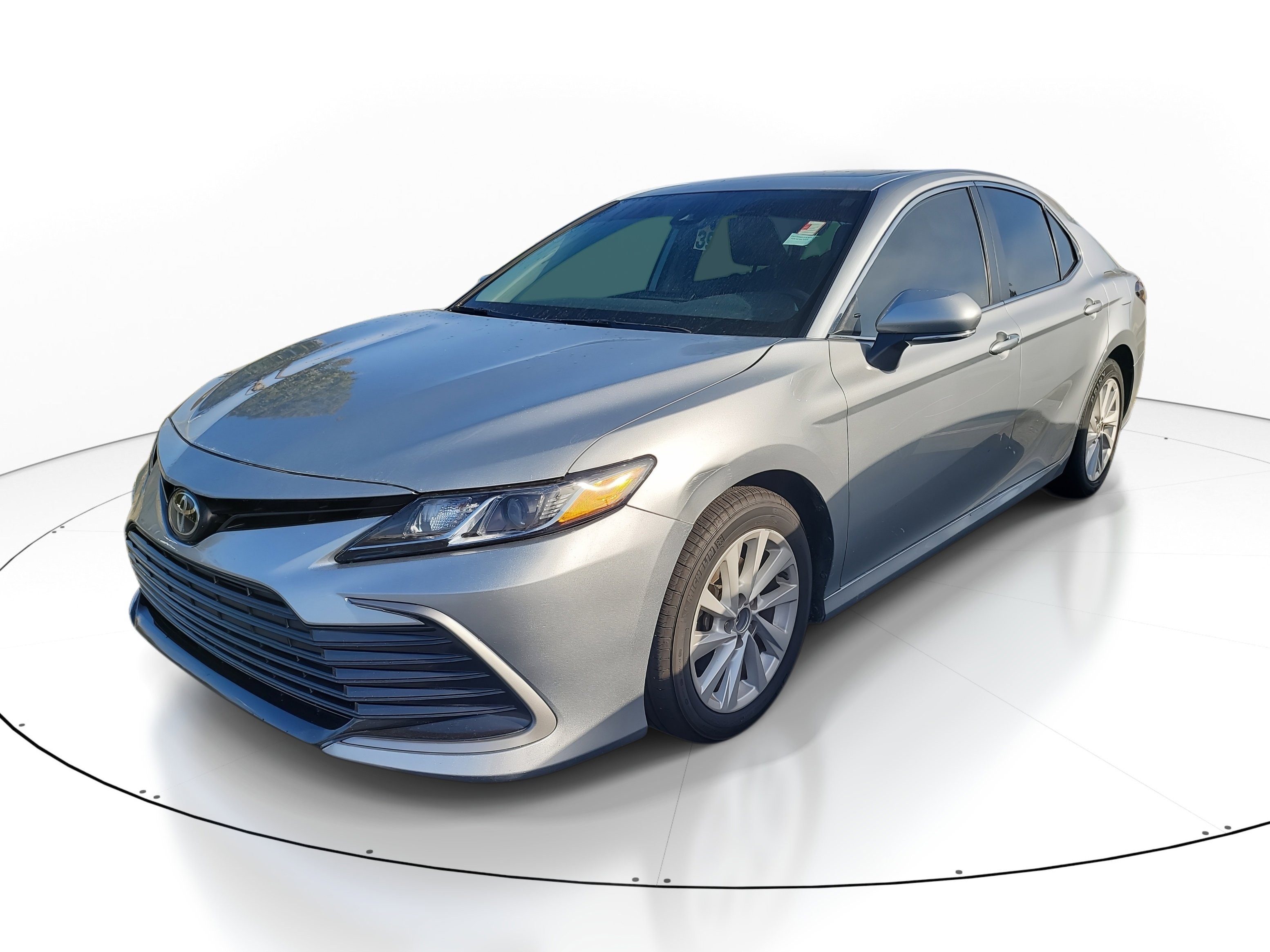Used 2024 Toyota Camry LE w/ Convenience Package image 3