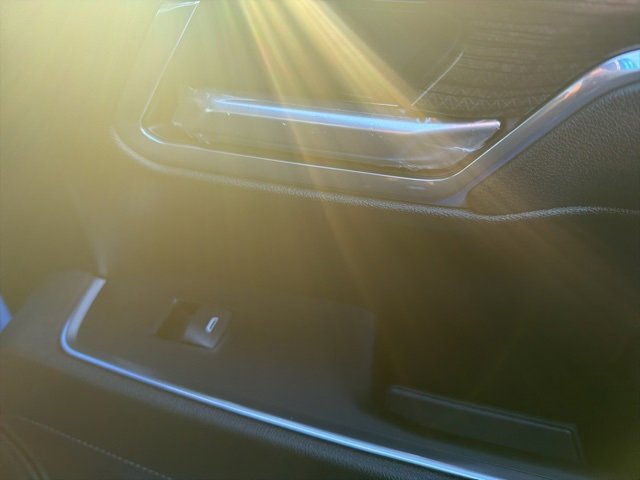 Used 2025 Chevrolet Silverado 1500 LT image 22