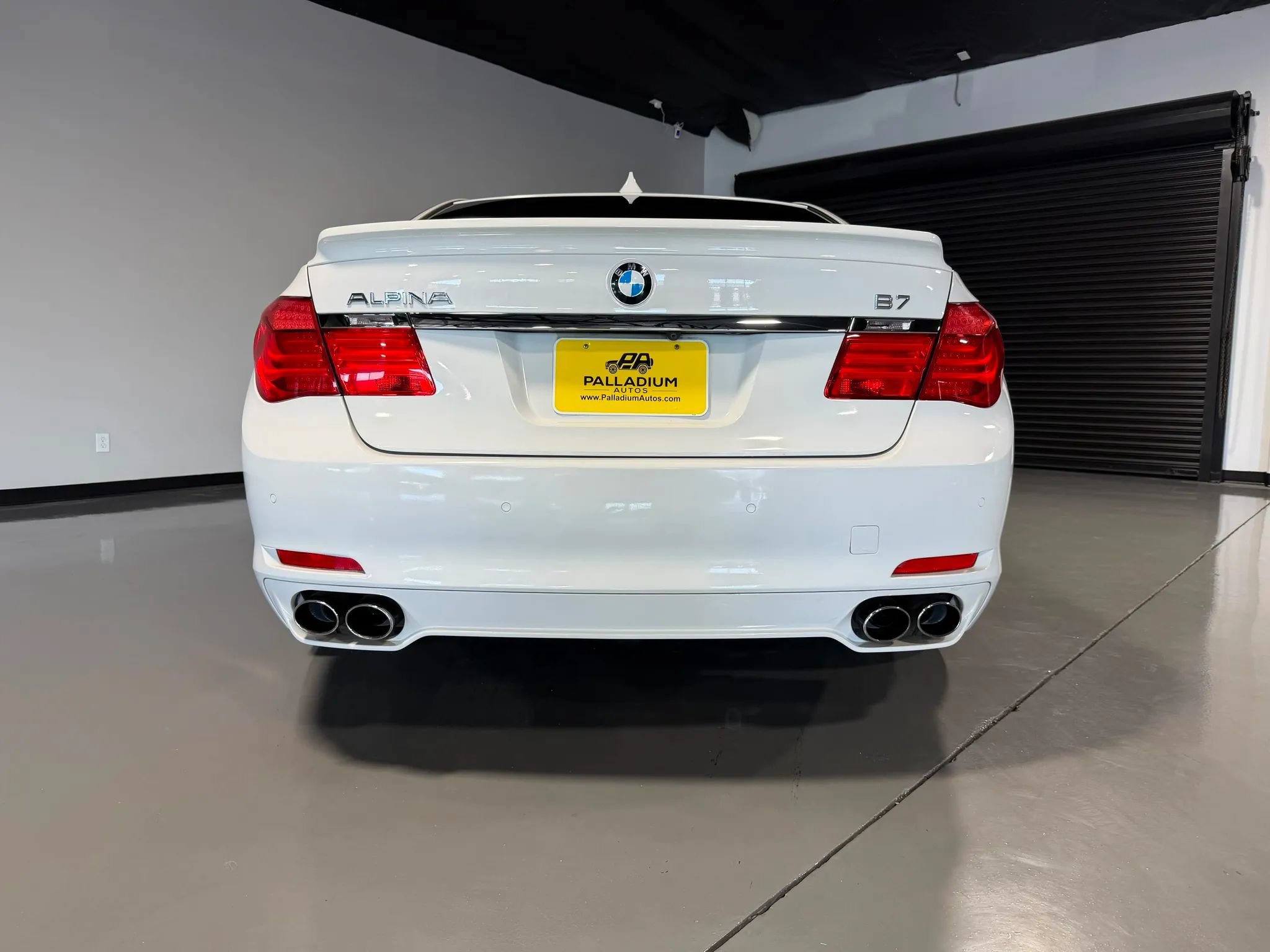 Used 2012 BMW ALPINA B7 RWD image 4