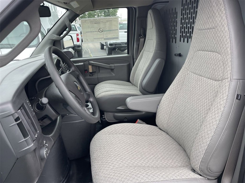 New 2025 Chevrolet Express 2500 w/ Driver Convenience Package image 7