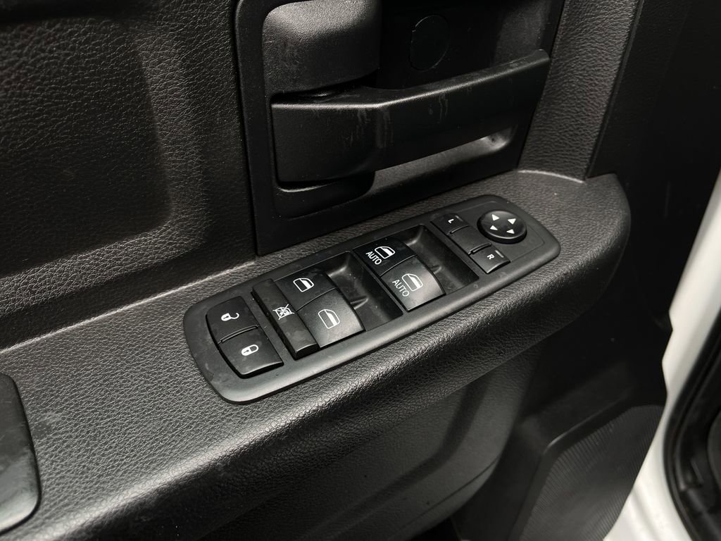 Used 2017 RAM 2500 Tradesman w/ Chrome Appearance Group image 14