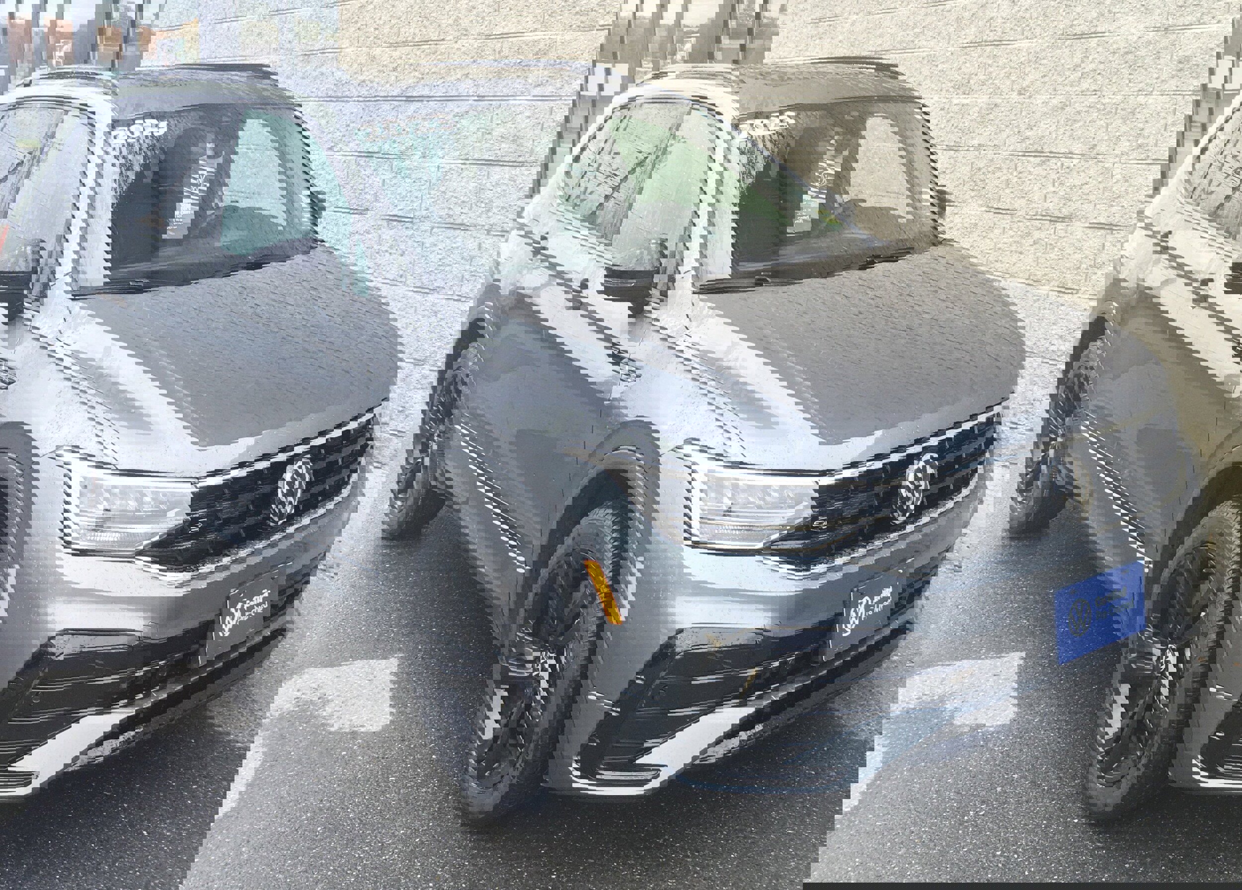 Certified 2023 Volkswagen Tiguan SE R-Line