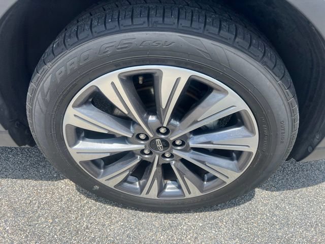 Used 2022 Lincoln Corsair Reserve w/ Elements Package FWD image 3