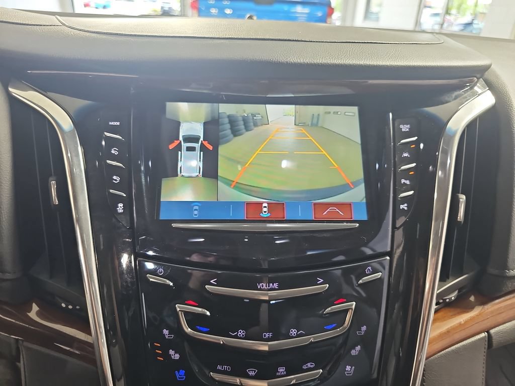 Certified 2018 Cadillac Escalade ESV Luxury AWD/4WD image 29