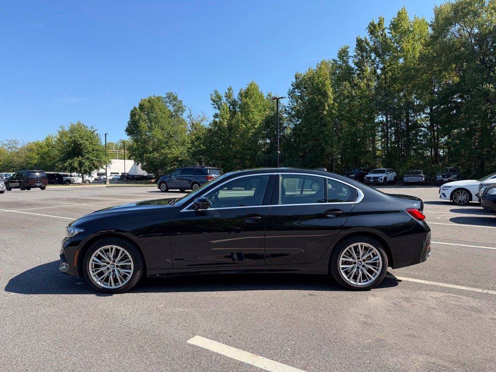Used 2024 BMW 330i xDrive Sedan AWD/4WD image 3