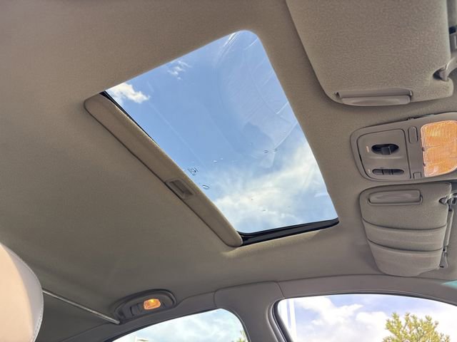 Used 1998 Buick Park Avenue Ultra image 26