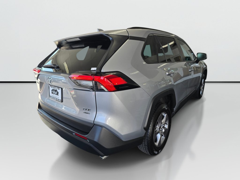Used 2025 Toyota RAV4 XLE AWD/4WD image 5