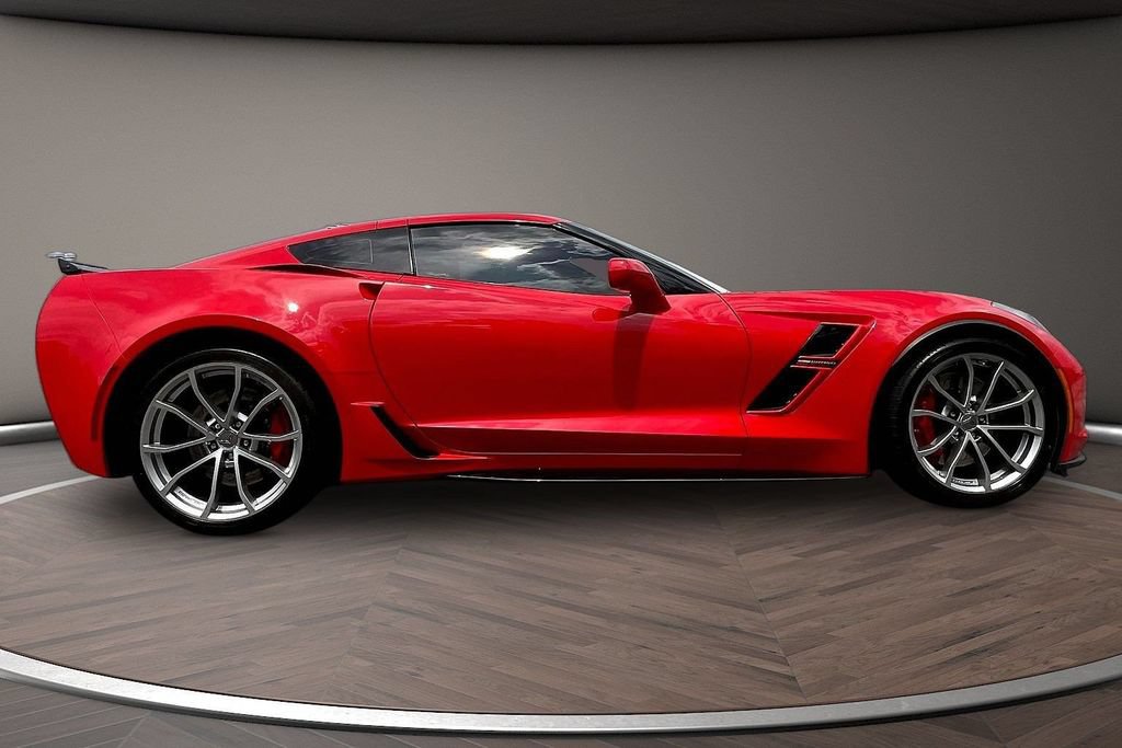 Used 2019 Chevrolet Corvette Grand Sport RWD image 10
