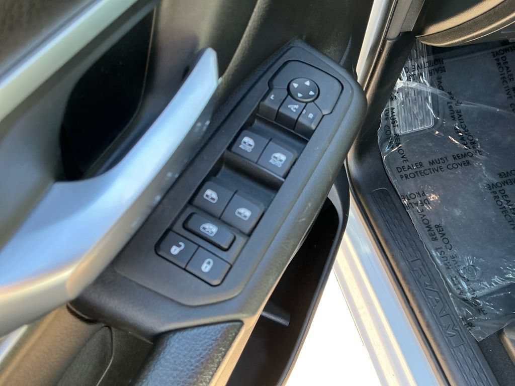 Used 2025 RAM 1500 Big Horn AWD/4WD image 17