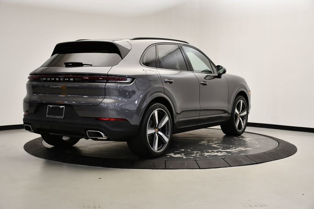 Certified 2025 Porsche Cayenne image 7
