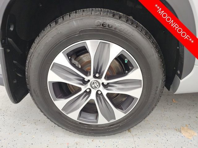 Used 2020 Toyota Highlander XLE image 8